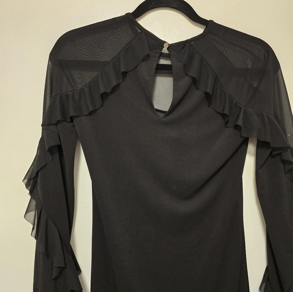 Fun fitted party dress - black size M fits small